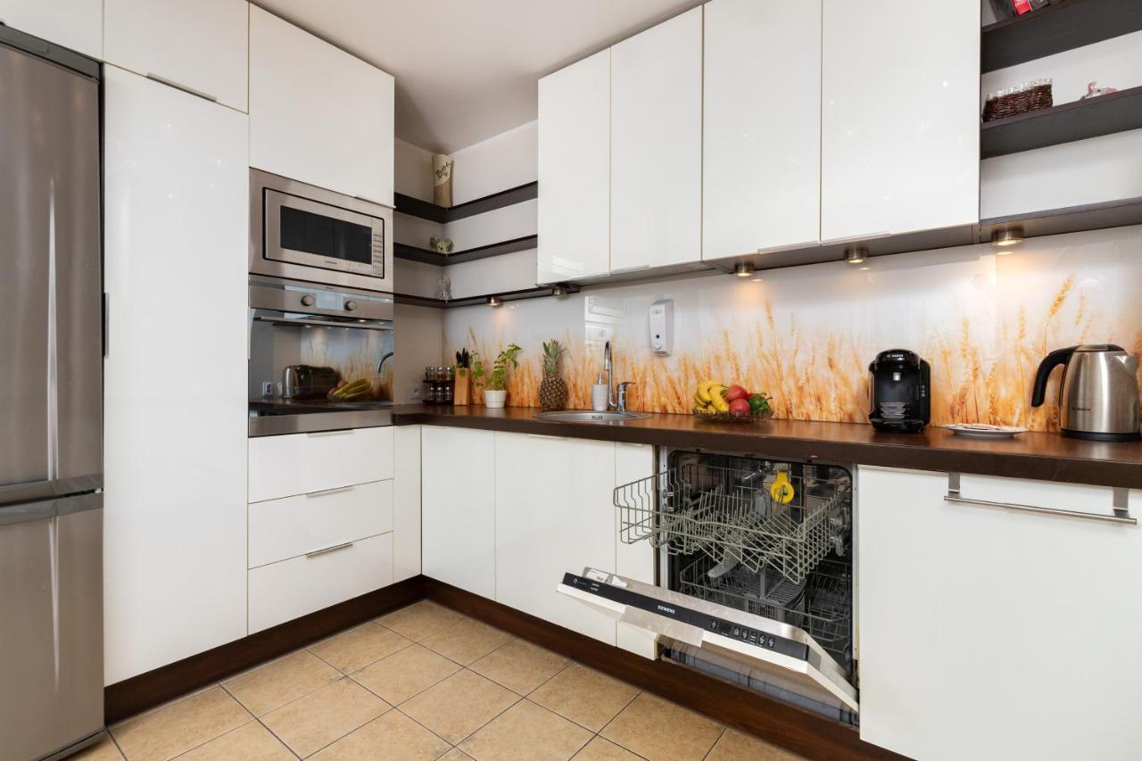 Family Apartament Mysliwska By Renters Apartment Gdansk Ngoại thất bức ảnh