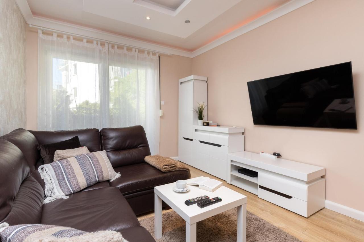 Family Apartament Mysliwska By Renters Apartment Gdansk Ngoại thất bức ảnh
